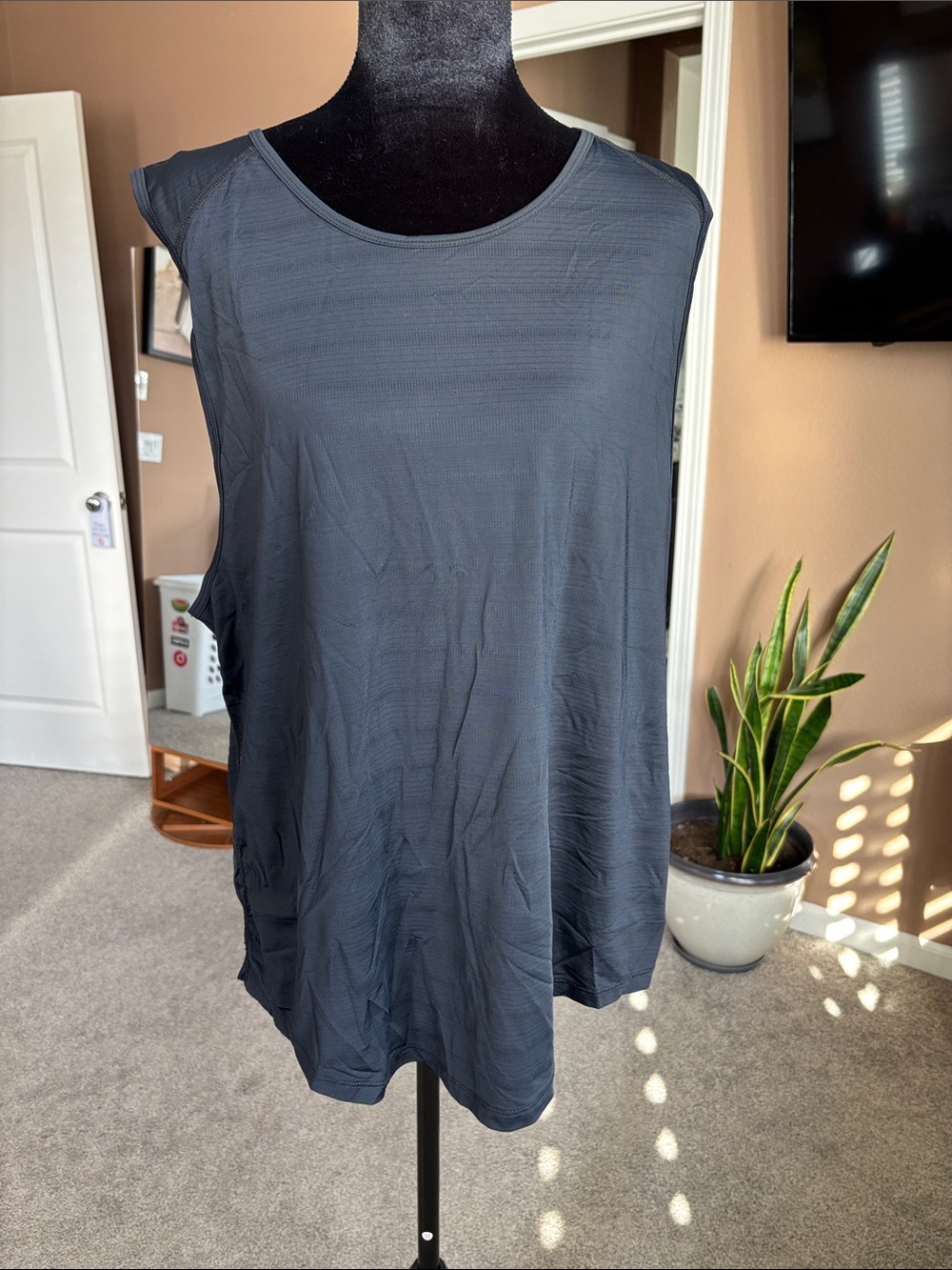 Sleeveless Women's Tank Top - Charcoal Gray